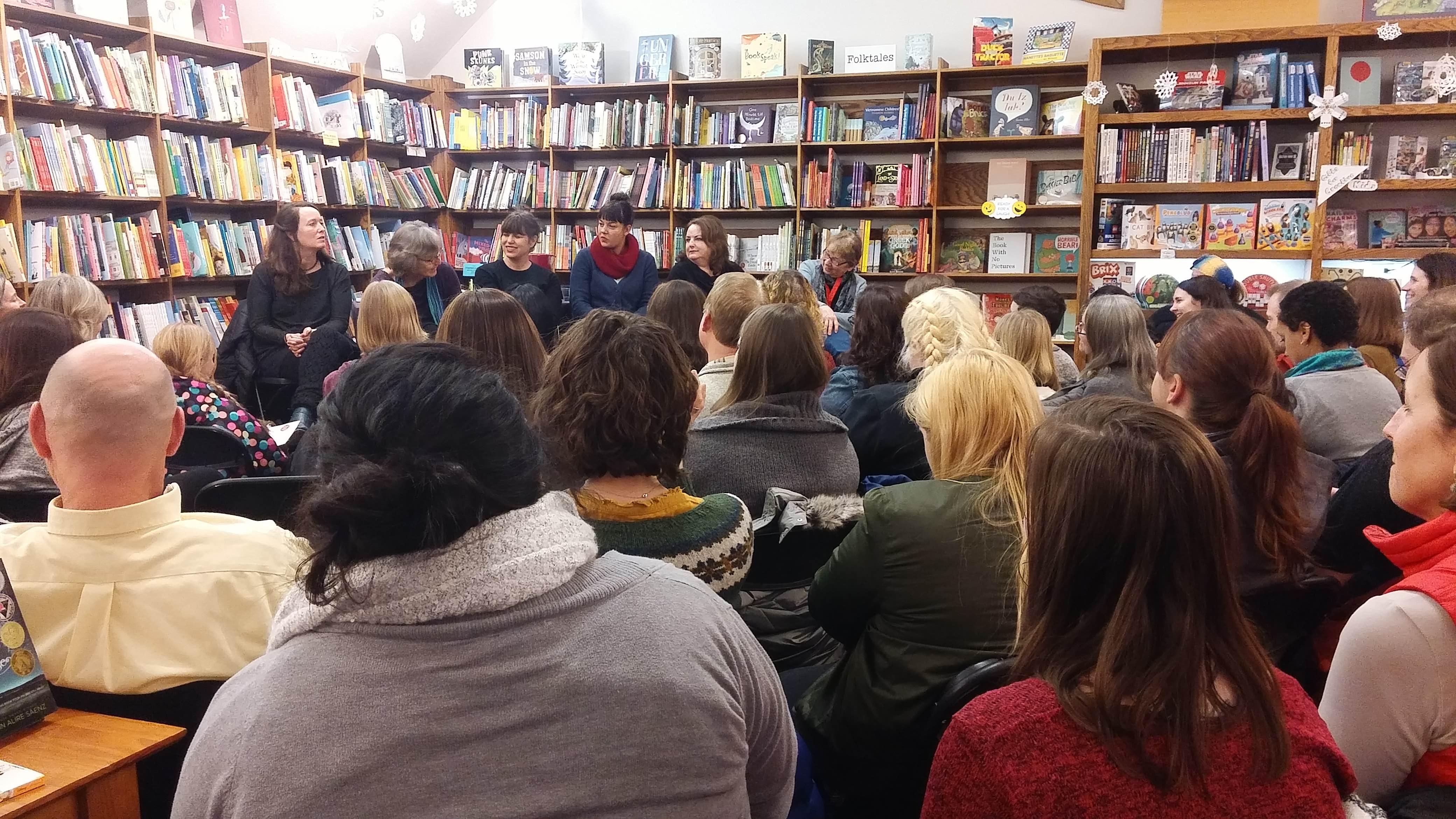 red-baloon-bookstore