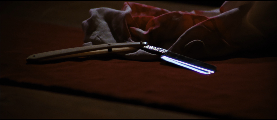 Seven Deaths in the Cat’s Eye 4