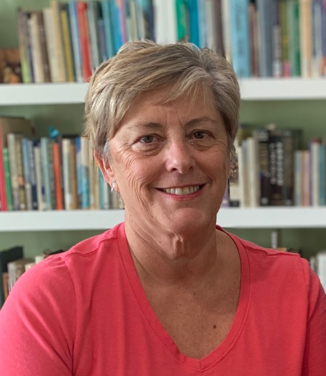 Janet Benge Headshot